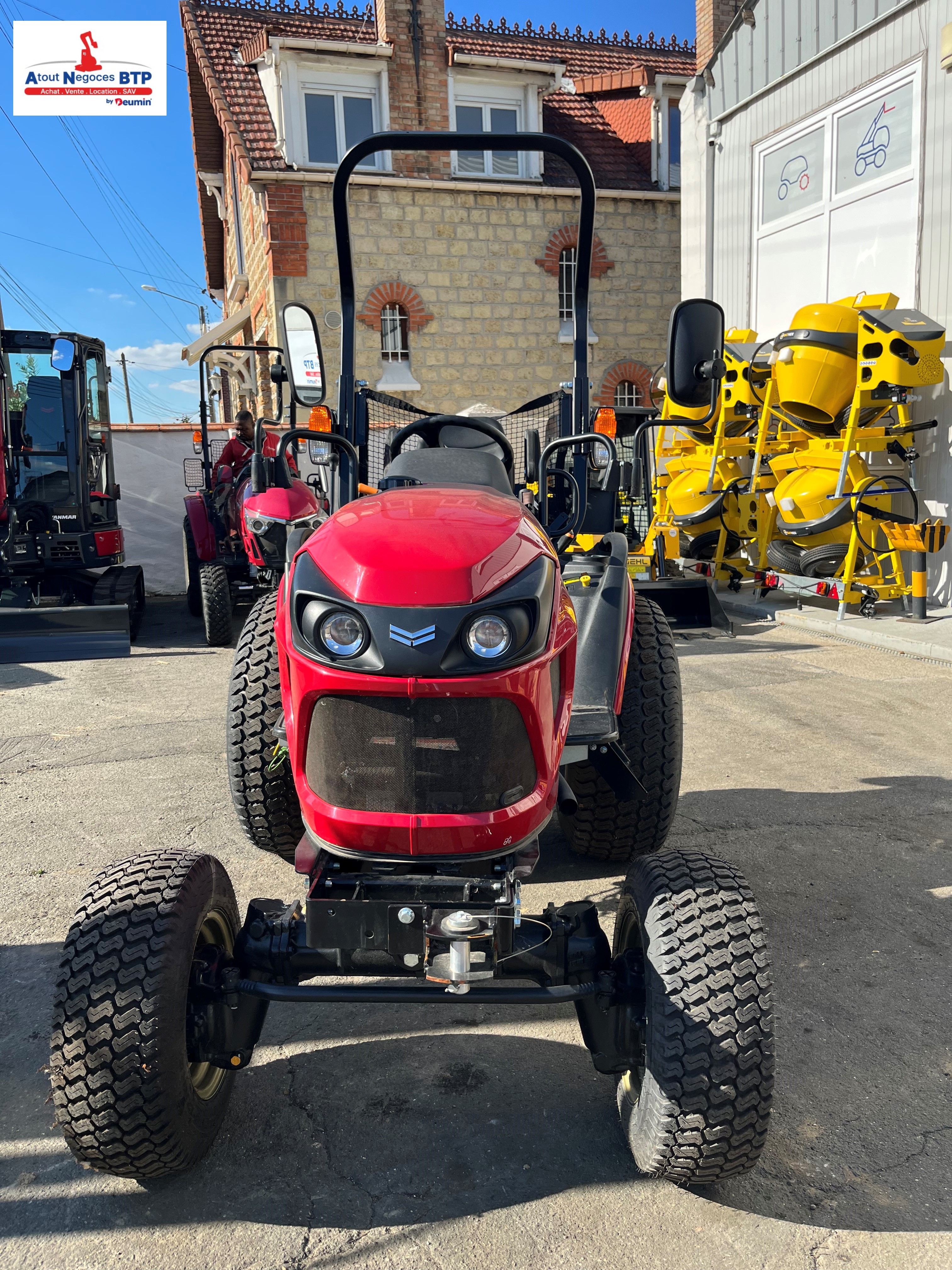 Tracteur compact YANMAR SA424